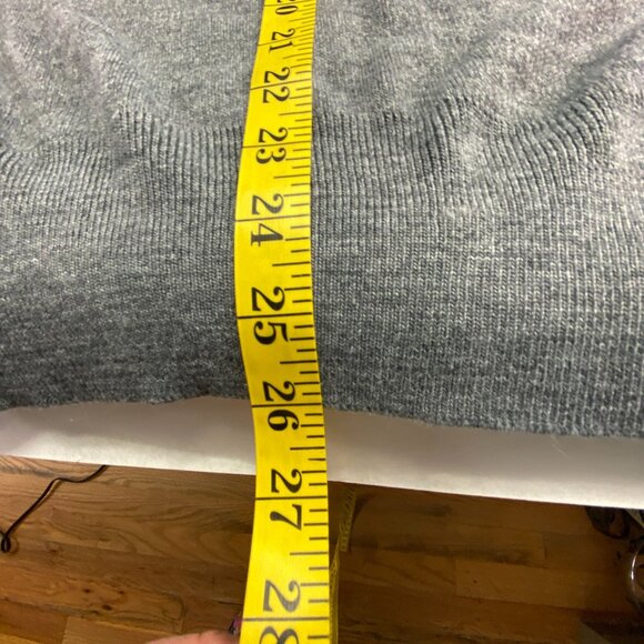 Vintage Royal Knight V Neck Men M Long Sleeve Pullover Sweater Gray - Picture 10 of 10